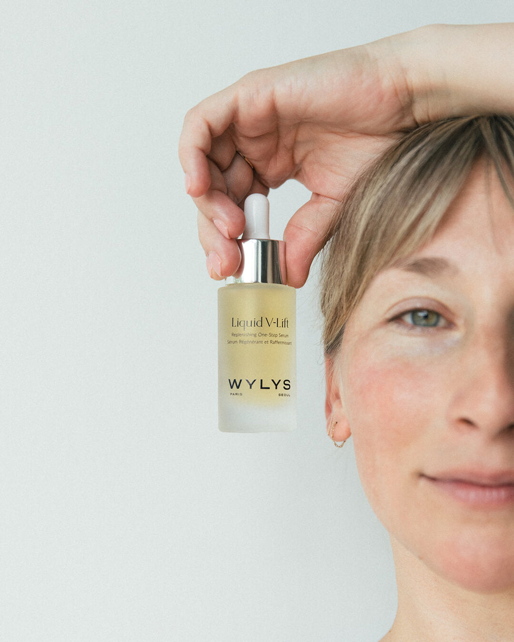 Wylys Liquid V-Lift & Sage Verte Makeup Bag ($230 Value)
